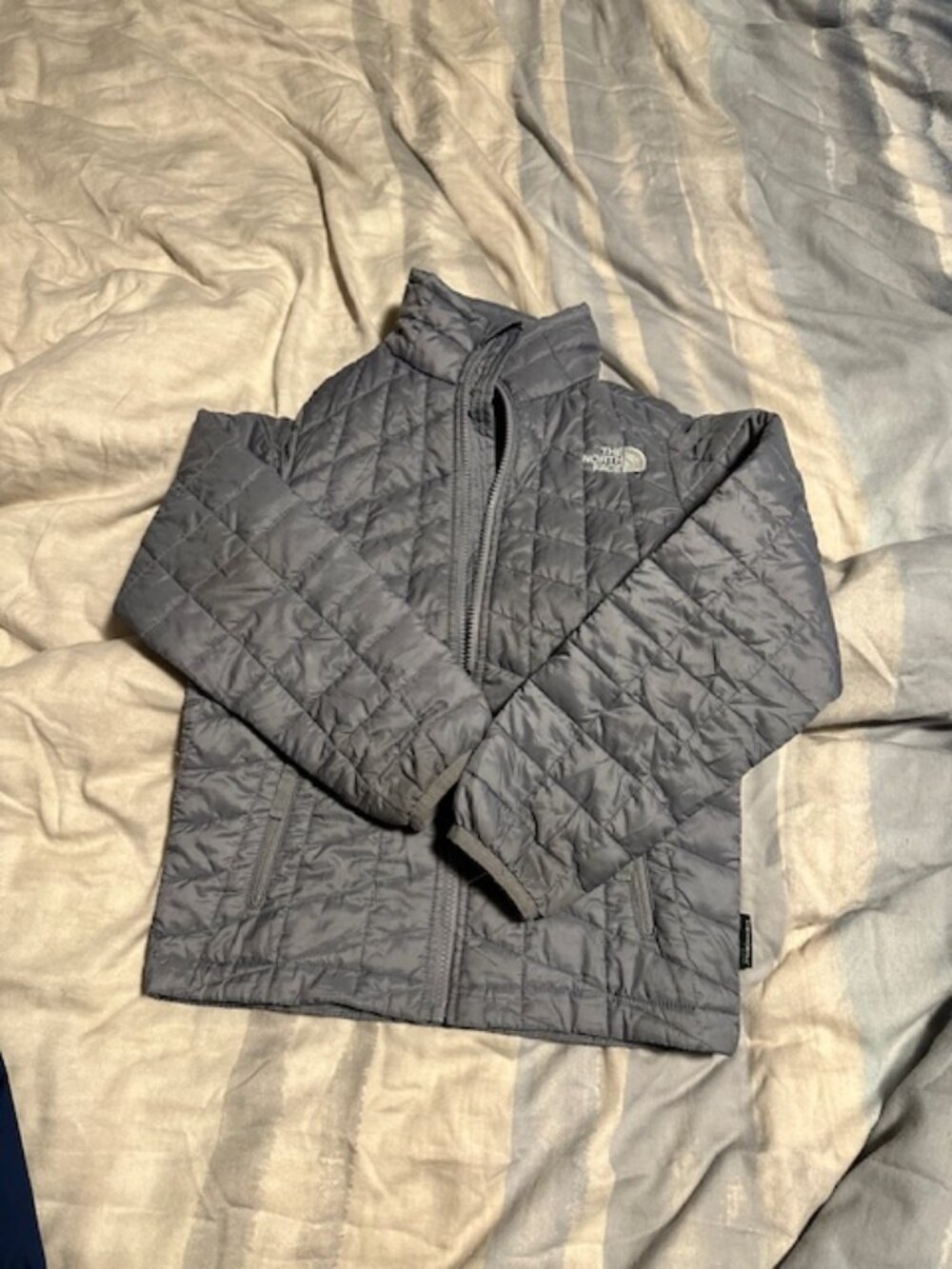 North face puffy jacket size 8 childrens